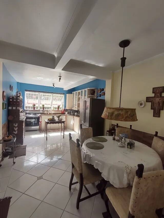 Casa, 4 quartos, 329 m² - Foto 4