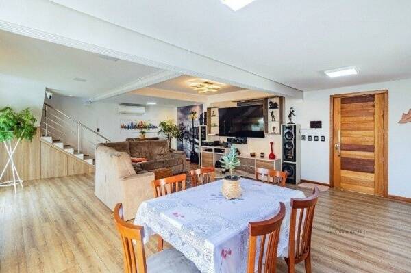 Casa, 4 quartos, 286 m² - Foto 2