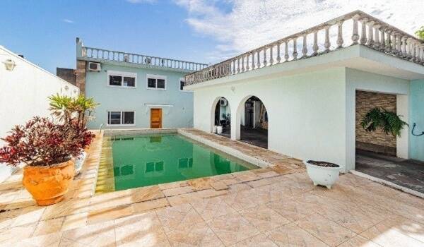 Casa, 4 quartos, 286 m² - Foto 1
