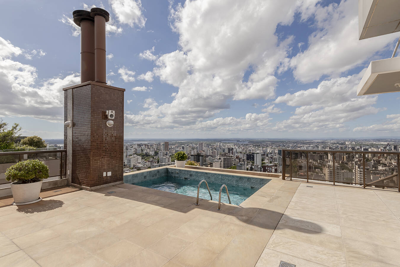 Apartamento, 3 quartos, 705 m² - Foto 1
