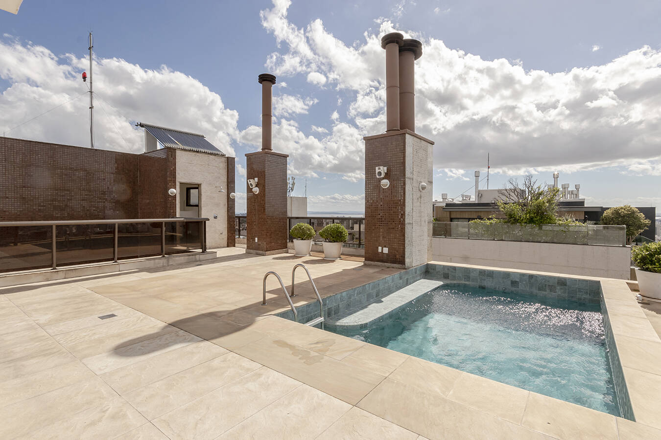 Apartamento, 3 quartos, 705 m² - Foto 2