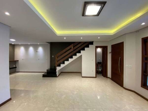 Casa, 3 quartos, 235 m² - Foto 3