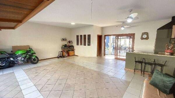 Casa, 3 quartos, 300 m² - Foto 9