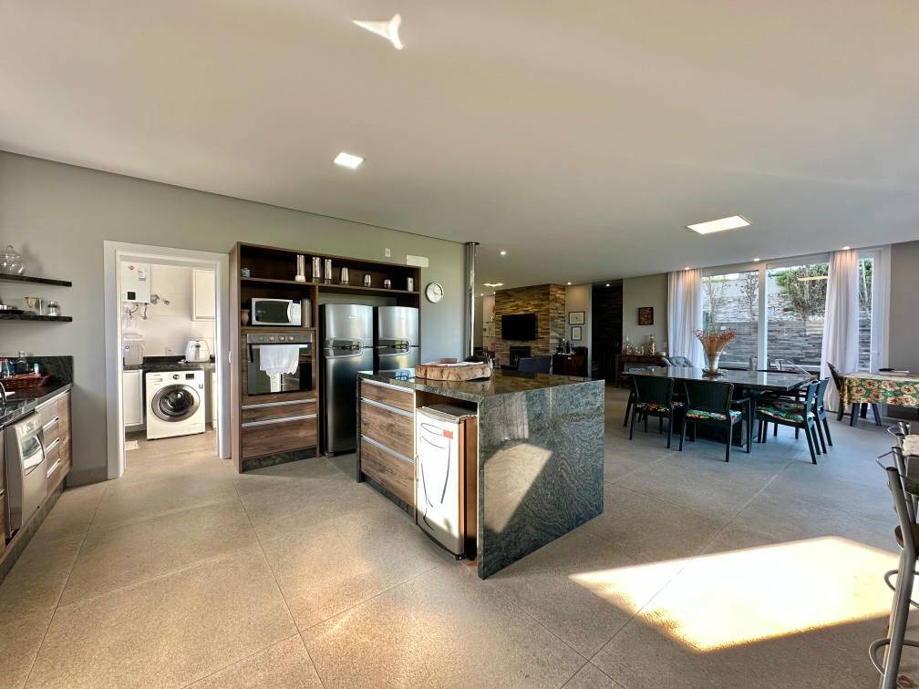 Casa, 4 quartos, 313 m² - Foto 9