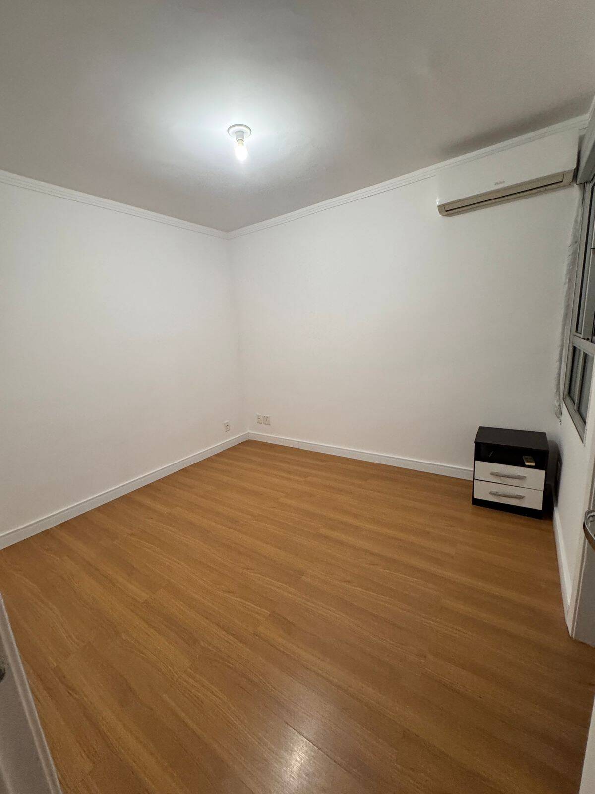 Apartamento à venda com 3 quartos, 115m² - Foto 10