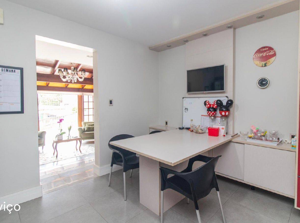 Casa, 3 quartos, 210 m² - Foto 31