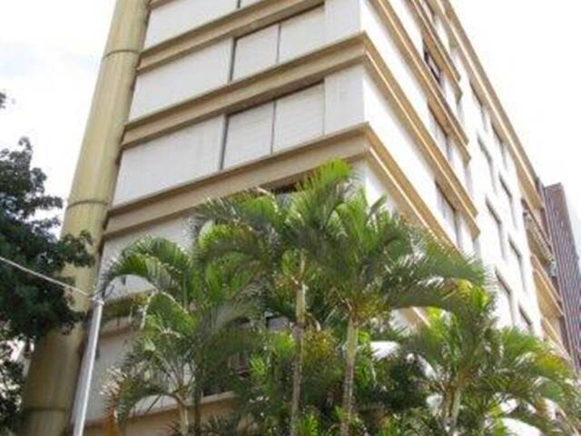 #6 - Apartamento para Venda em Porto Alegre - RS - 1