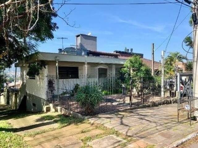 Casa para Venda em Porto Alegre - 1