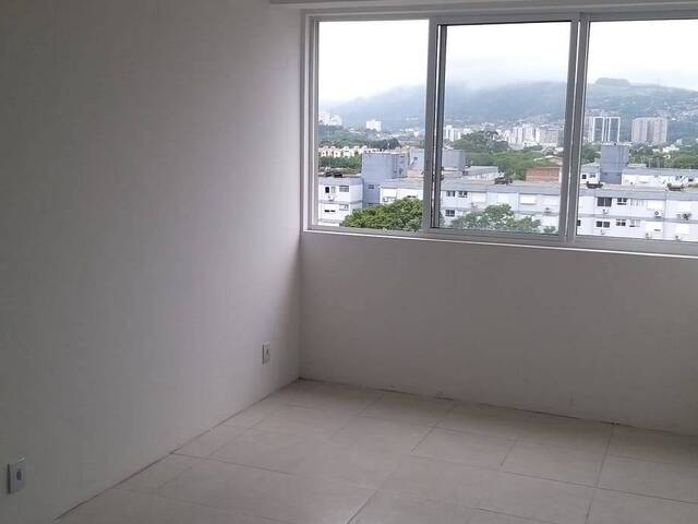 Apartamento para Venda em Porto Alegre - 3