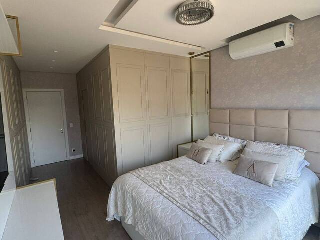 Casa para Venda em Porto Alegre - 4